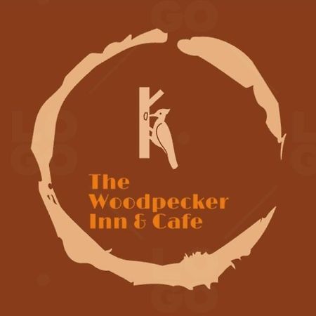 The Woodpecker Inn & Cafe, Jibhi Екстериор снимка